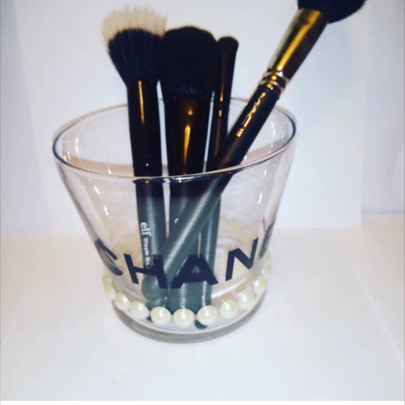 Makeup brush holder - Picture 3 of 3
